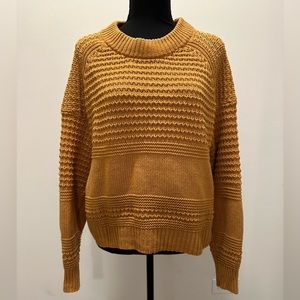 Universal Thread sweater size large